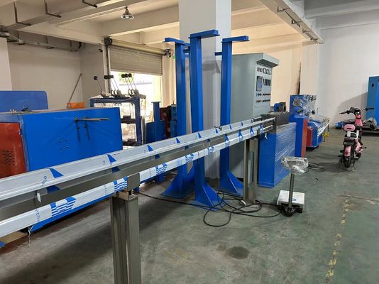 Ligne de production de machines de fabrication de câbles pour extrudeuses en PVC de 90 kg/h