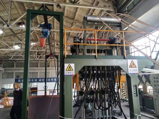 Machine à barres de cuivre montées en continu 8000 tonnes pour câble en PVC